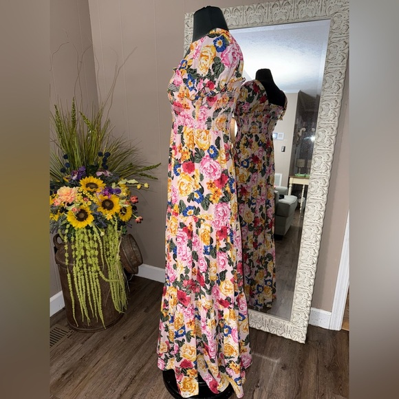 Buddy Love • Floral Smocked Maxi Dress - Picture 9 of 12